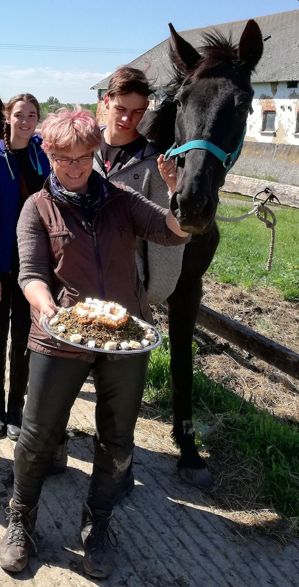 Varázsló Viki 37 éves